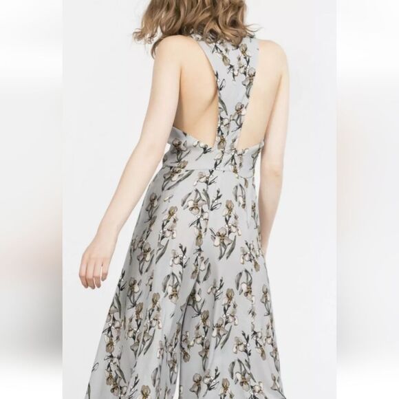 Zara lavender blue floral  jumpsuit size M - Picture 1 of 12